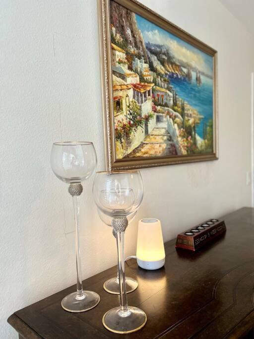 Appartement Elegant Hollywood Retreat - Spacious 2br 2ba With Resort-style Amenities Los Angeles