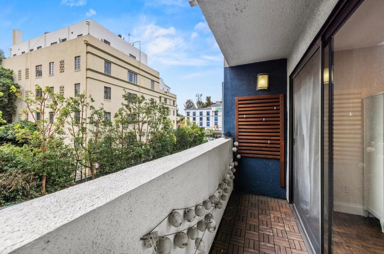 Appartement Elegant Hollywood Retreat - Spacious 2br 2ba With Resort-style Amenities Los Angeles
