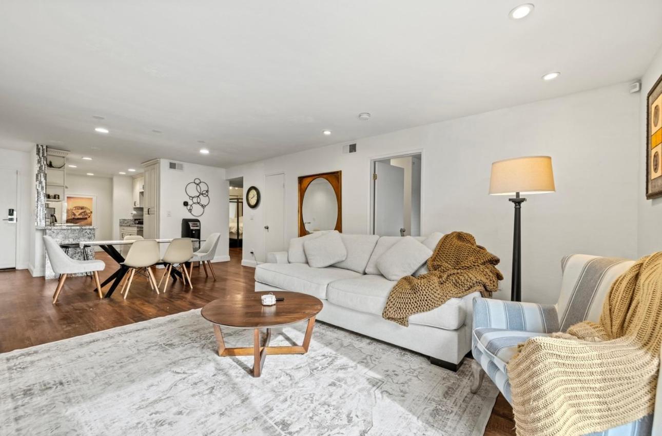 Appartement Elegant Hollywood Retreat - Spacious 2br 2ba With Resort-style Amenities *